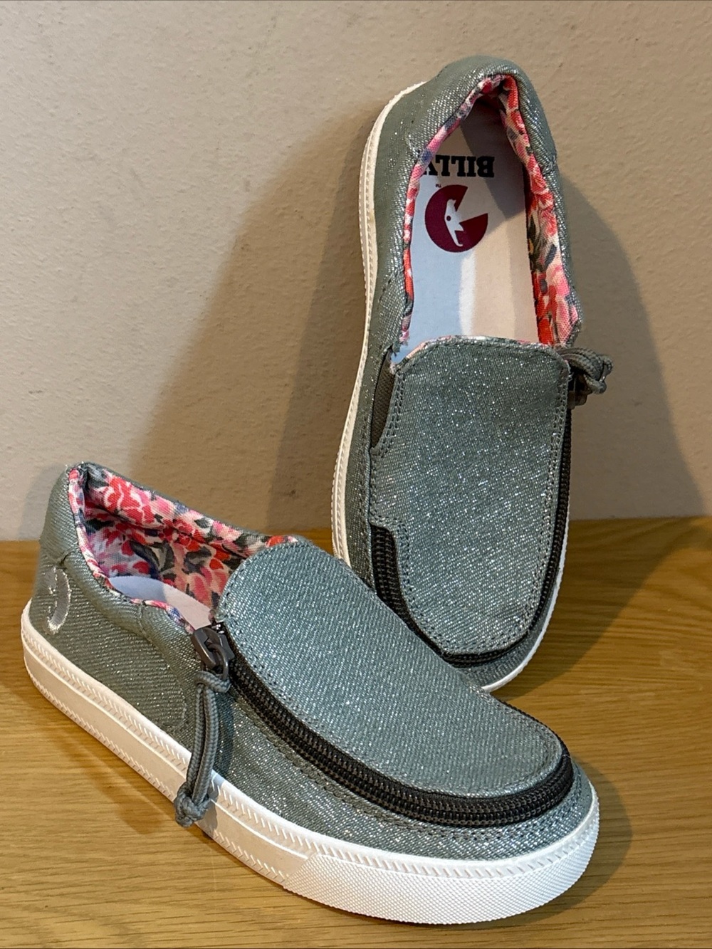 Billy Shoes Kids Children Classic Low Top Slip On Sz 13 Sparkle Silver NEW
